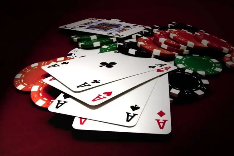 Giao diện Live Casino kwin với dealer thật phát trực tiếp Baccarat và Blackjack